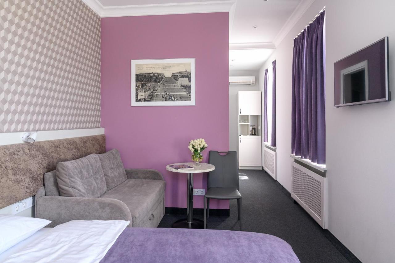 Voyage Hotel Odesa Exterior photo