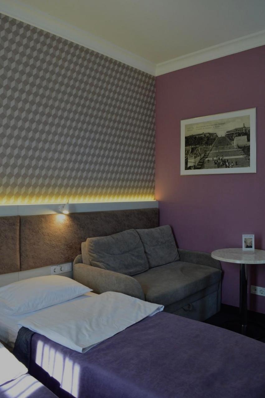 Voyage Hotel Odesa Exterior photo